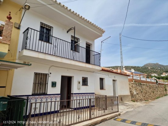  Casa en venta en Alcaucín (Málaga) 
