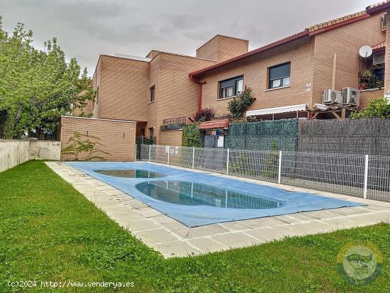  Chalet en urbanización con piscina Casarrubios del monte - TOLEDO 