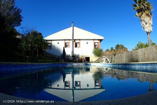  Casa  en Corbera con piscina en parcela de 2000 metros cuadrados - BARCELONA 
