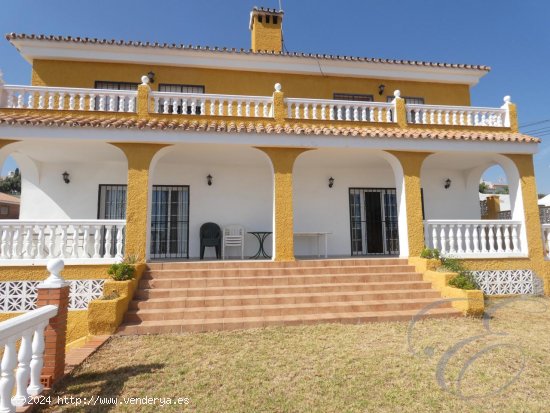  Villa en venta en Rincón de la Victoria (Málaga) 