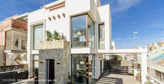  Villa en venta a estrenar en La Manga del Mar Menor (Murcia) 