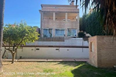  Villa en venta en Chiva (Valencia) 