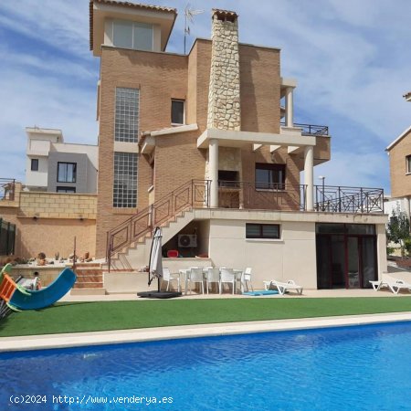  Villa en venta en La Nucia (Alicante) 