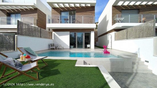  Villa en venta a estrenar en Orihuela (Alicante) 