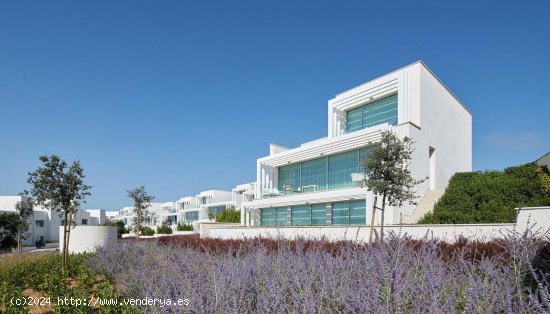  Villa en venta a estrenar en Sotogrande (Cádiz) 