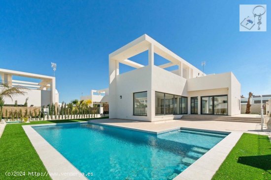  Villa en venta a estrenar en Benijófar (Alicante) 
