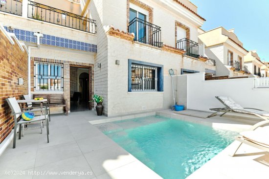  Casa en venta en Pilar de la Horadada (Alicante) 