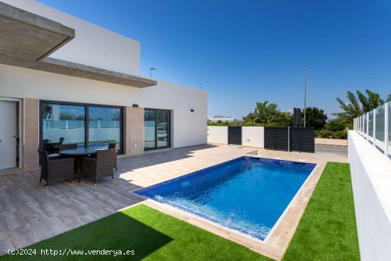  Villa en venta en construcción en Daya Nueva (Alicante) 