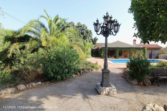  Villa en venta en Alhaurín el Grande (Málaga) 