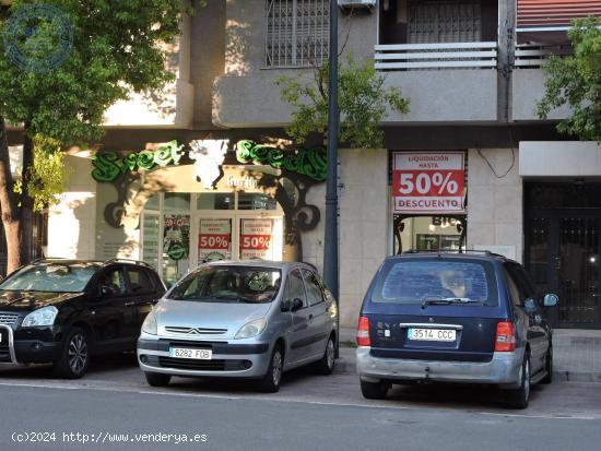  Local grande en alquiler en Benicalap ( Valencia ) - VALENCIA 