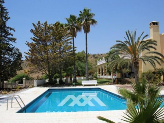  Villa en venta en Benajarafe (Málaga) 
