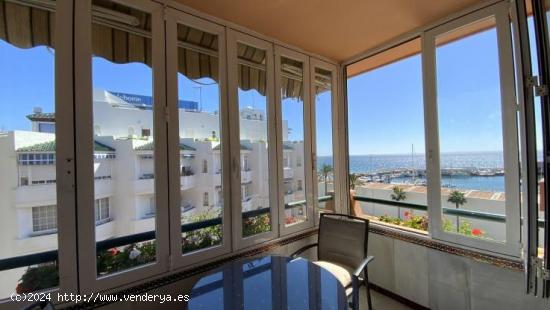  Amplio y soleado piso de tres dormitorios junto al mar en el centro de Marbella - MALAGA 