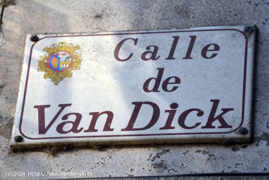  Se alquila local en C/ Van Dyck, actualmente en funcionamiento - Salamanca 
