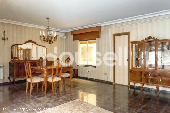 Casa en venta de 435 m² Avenida Constitución, 10840 Moraleja (Cáceres)