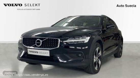  Volvo V 60 familiar 2.0 B4 D CROSS COUNTRY PRO AUTO AWD 5P de 2021 con 85.952 Km por 34.850 EUR. en  