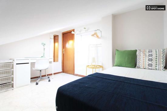  Habitación decorada con calefacción en un apartamento de 6 habitaciones, Guindalera - MADRID 