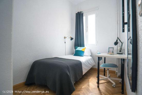  Acogedora habitación en apartamento de 6 habitaciones en Retiro - MADRID 