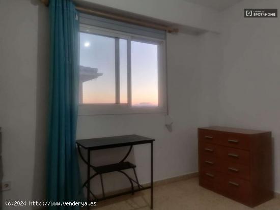  Se alquila habitación en piso de 2 habitaciones en Paterna - VALENCIA 