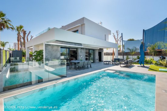  Villa en venta en Alicante (Alicante) 
