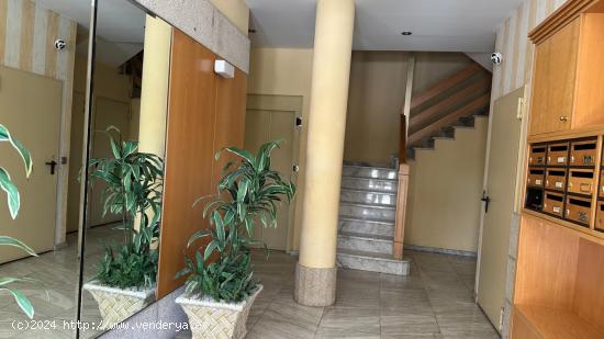  Amplio piso en Villagarcia - PONTEVEDRA 