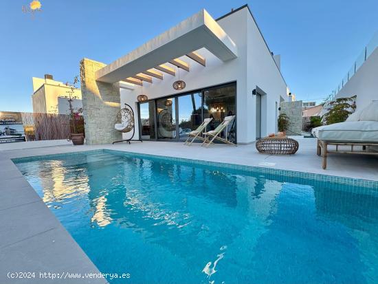  Sofisticada Villa especialmente diseñada para ti + con piscina y enorme solarium con vistas al mar  