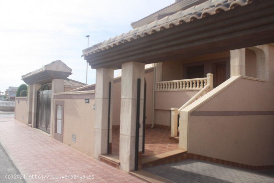  Casa en venta a estrenar en Torrevieja (Alicante) 