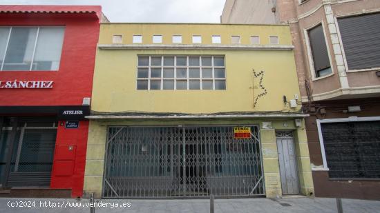  Casa de dos plantas para reformar en calle Jardines de Elda pleno centro de la Ciudad - ALICANTE 