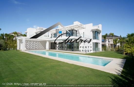  Villa  en  venta en Los Flamingos,  Benahavis - MALAGA 