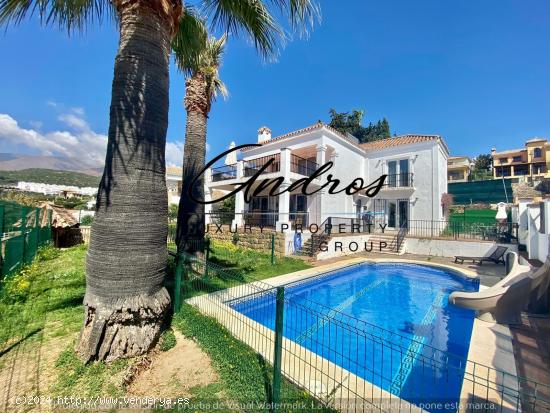 Villa independiente en venta, vistas  panorámicas  en Valle Romano Estepona - MALAGA 