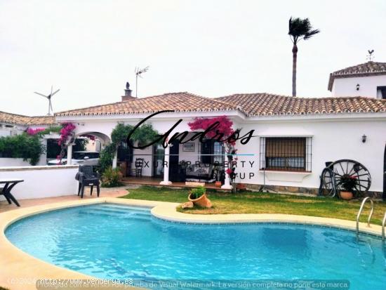  Villa   rustica  con  piscina  en  venta  en  Manilva - MALAGA 