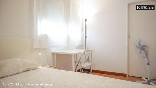  Acogedora habitación en alquiler en apartamento de 10 habitaciones, Tetuán _ - MADRID 