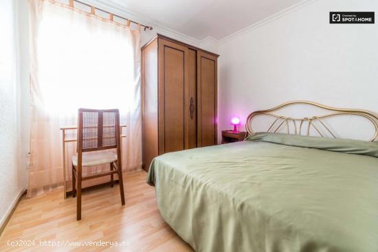  Habitación exterior con parejas permitidas en un apartamento de 3 dormitorios, Campanar - VALENCIA 