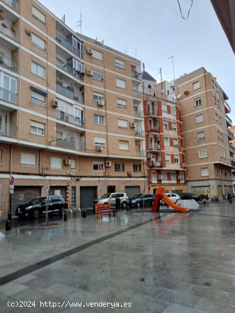  Gran piso en el centro de Murcia - MURCIA 