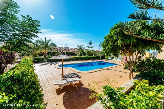  Villa con terreno y árboles frutales en venta en Los Montesinos (Alicante). - ALICANTE 