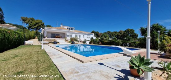  Villa en venta en Torrent (Valencia) 