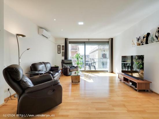  Fantástico piso en venta en la calle Londres - BARCELONA 