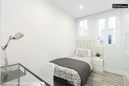  Habitación moderna en apartamento de 5 dormitorios, Retiro - MADRID 