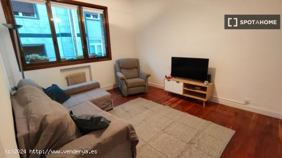 Se alquila habitación en piso de 3 dormitorios en Bilbao - VIZCAYA