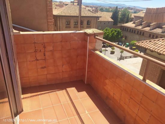  Vivienda con terraza en el centro de Teruel - TERUEL 