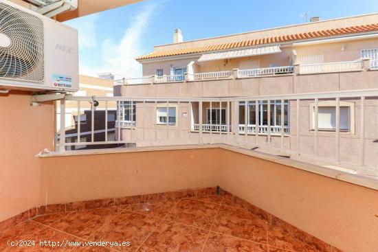  Apartamento con parking y trastero a 180m de Playa de Los Locos en Torrevieja - ALICANTE 