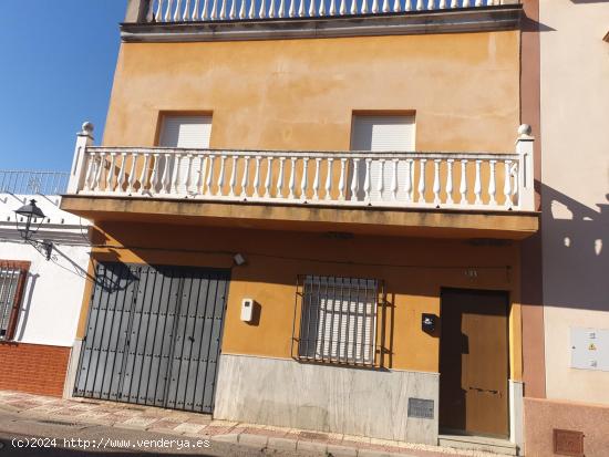  Venta de Casa en Calle SAN JUAN BOSCO-L. ROSALES en Tocina (Sevilla) - SEVILLA 