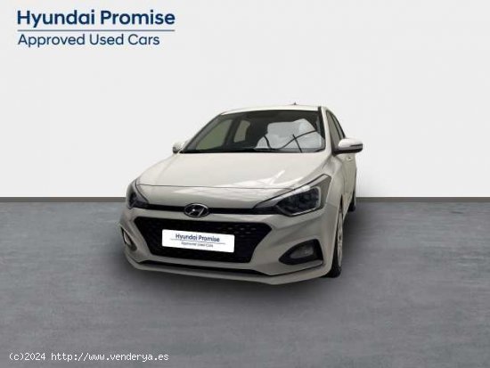  Hyundai i20 ( 1.2 MPI Essence )  - Sant Boi de Llobregat 