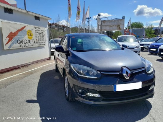  Renault Megane 1.2 TCE 116 CV LIMITED - Mollet del Vallès 