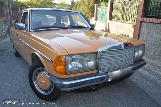  Mercedes 300 w 123 d piel naranja de 1979 con 126.000 Km por 8.700 EUR. en Granada 