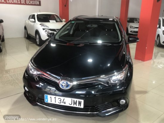 Toyota Auris HIBRIDO 1.80100 CV de 2016 con 118.000 Km por 13.900 EUR. en Tenerife 