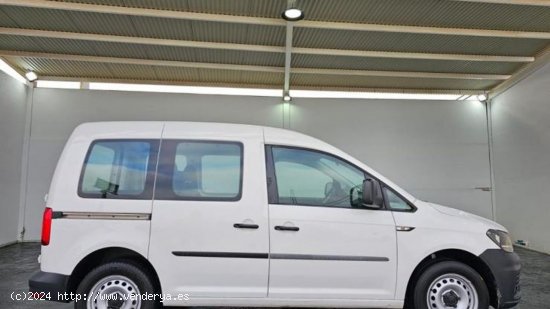  Volkswagen Caddy KOMBI  PRO 2.0 TDI 75CV 5 PLAZAS ESTA NUEVA - Badajoz 